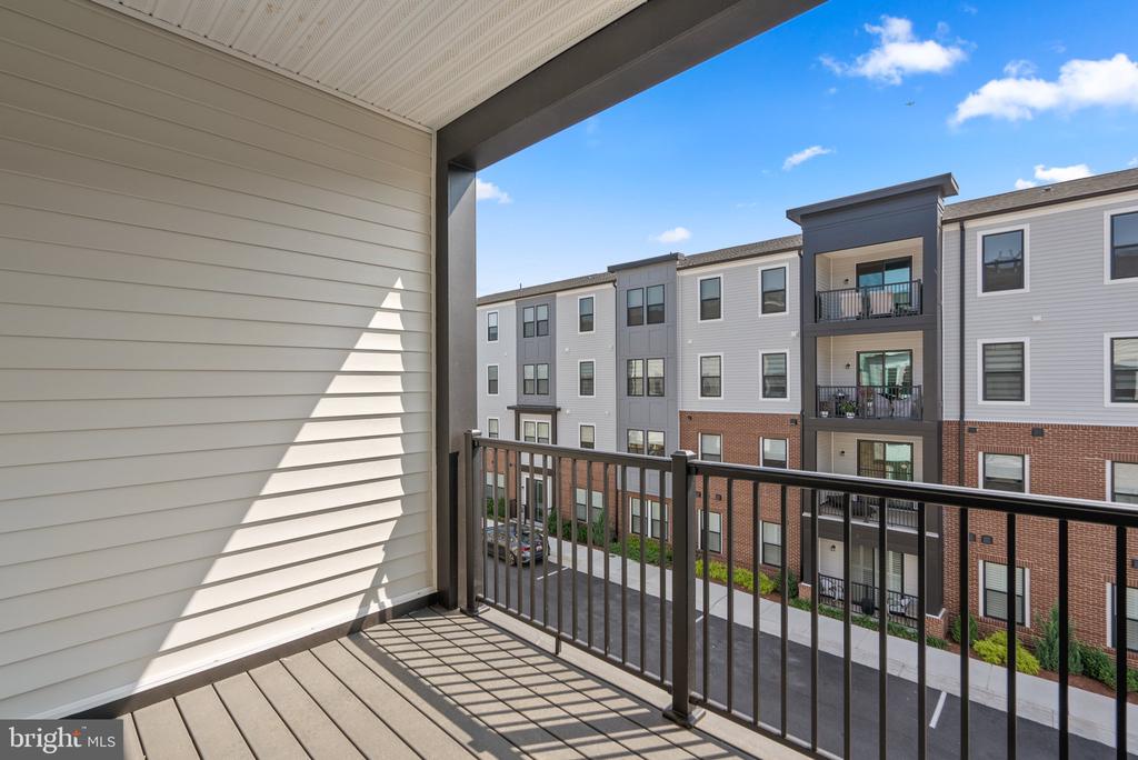 23679 Bolton Crescent #12-303