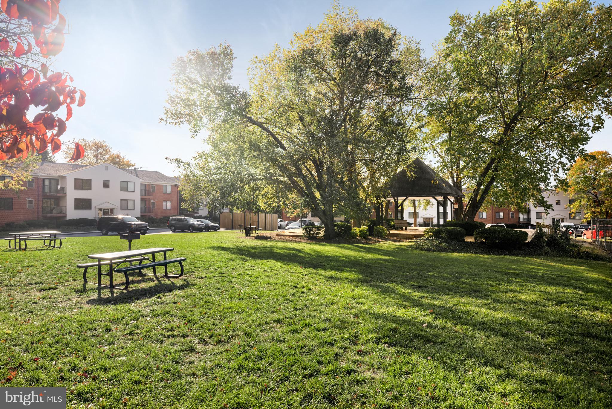 125-J Clubhouse Dr SW #4