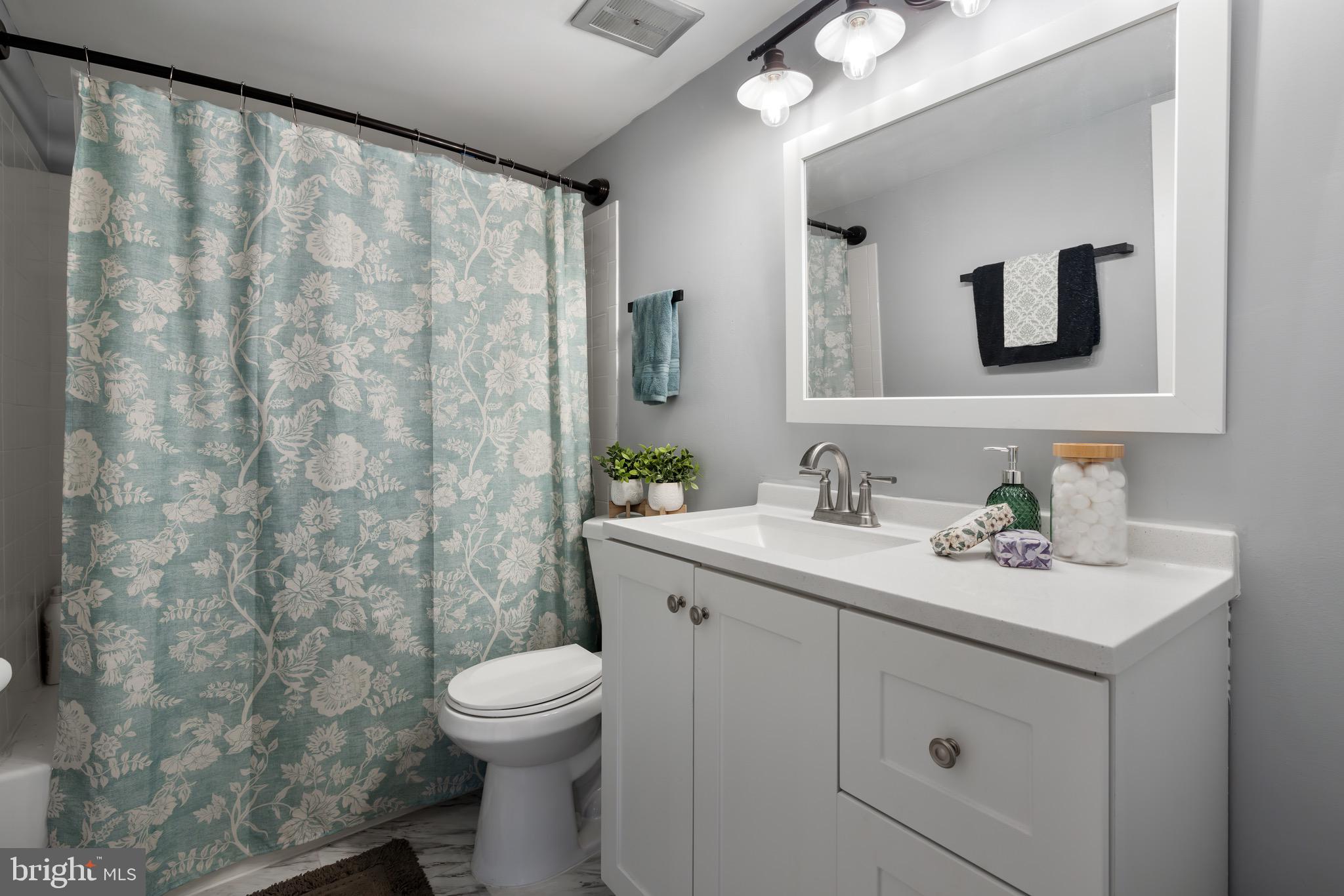125-J Clubhouse Dr SW #4