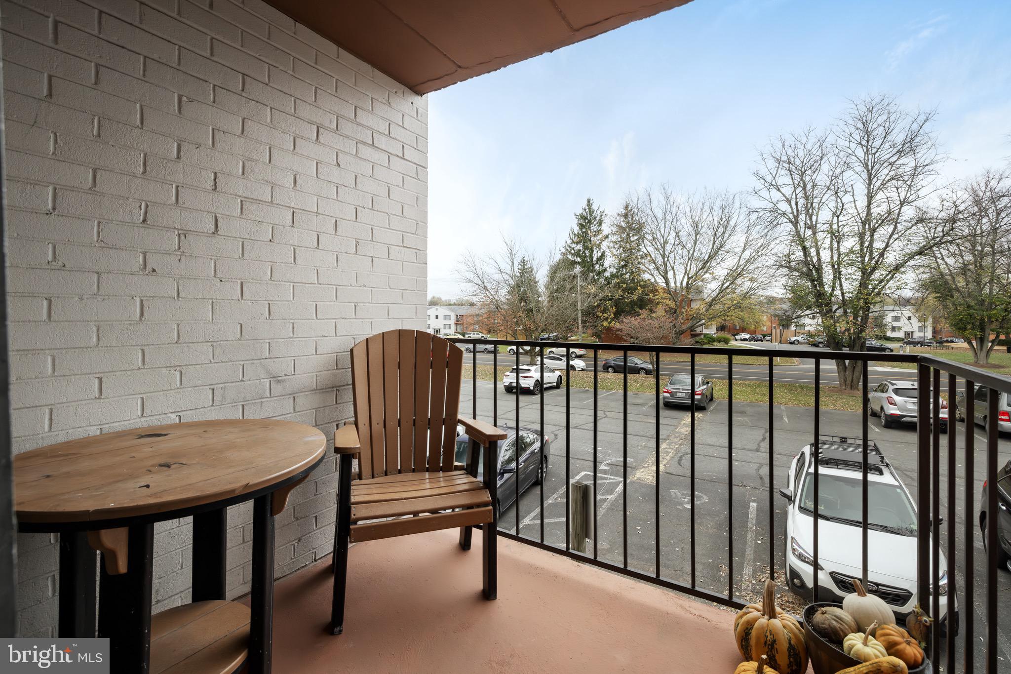125-J Clubhouse Dr SW #4