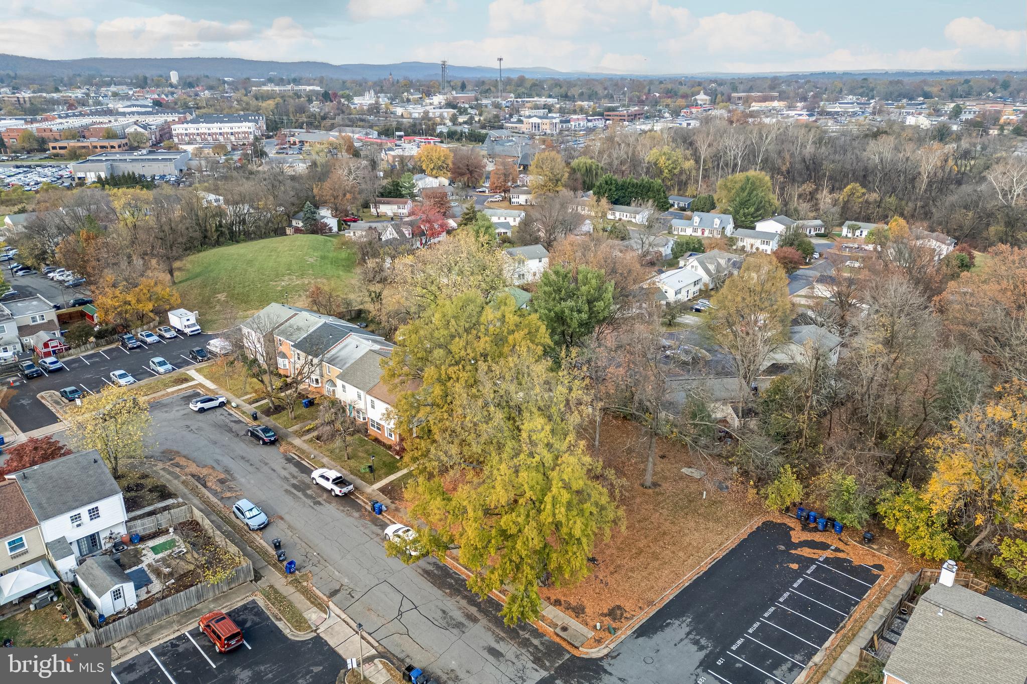 211 Nottoway St SE