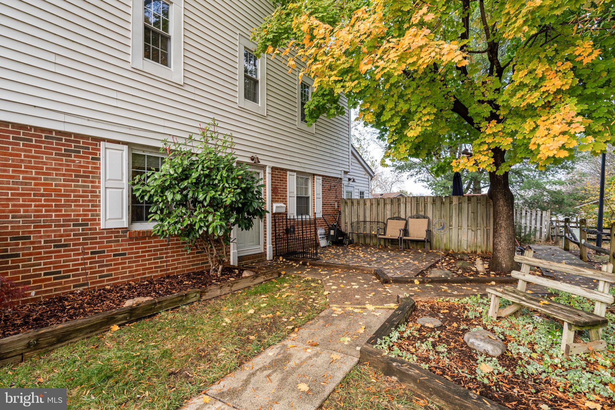 211 Nottoway St SE