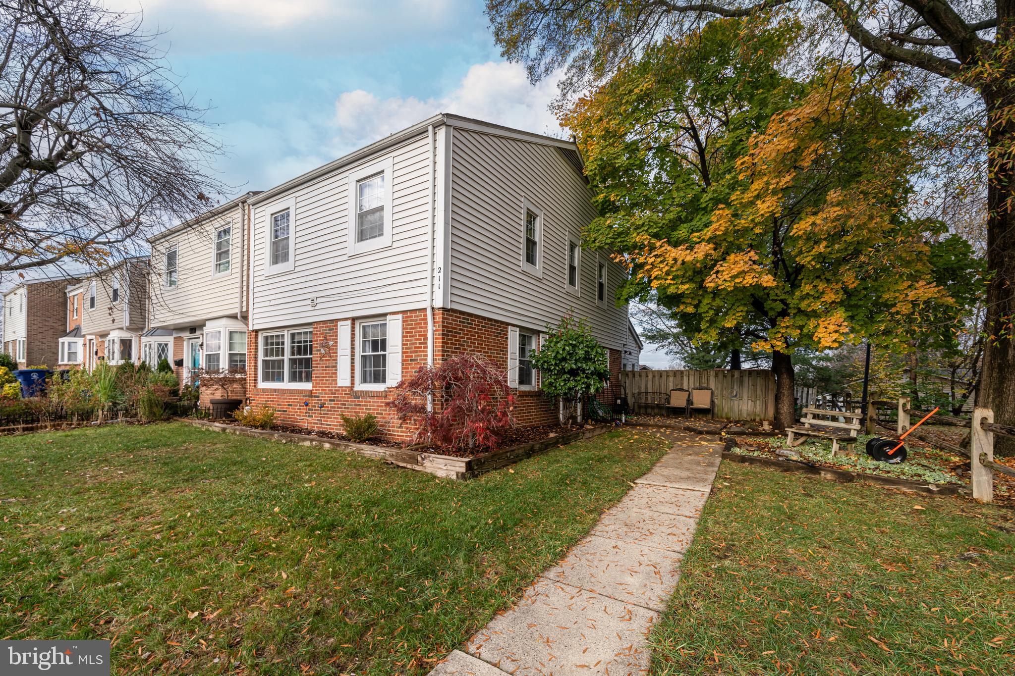 211 Nottoway St SE
