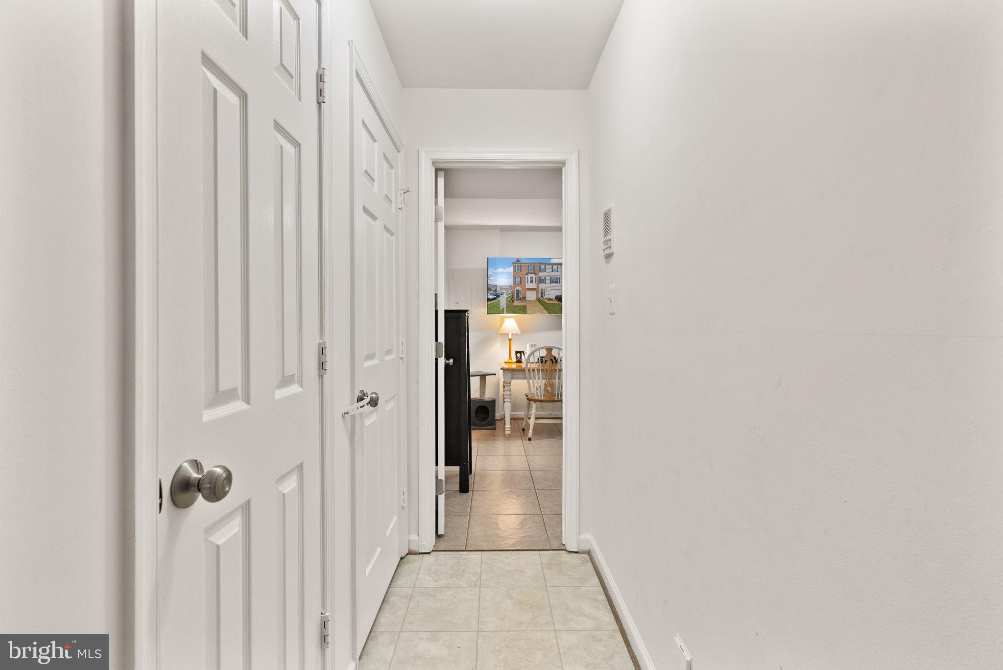 854 Vanderbilt Ter SE