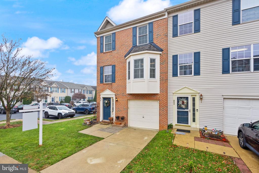 854 Vanderbilt Ter SE