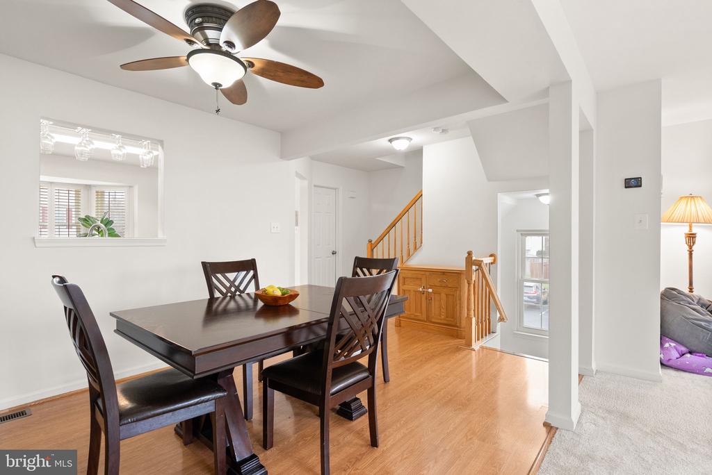 854 Vanderbilt Ter SE