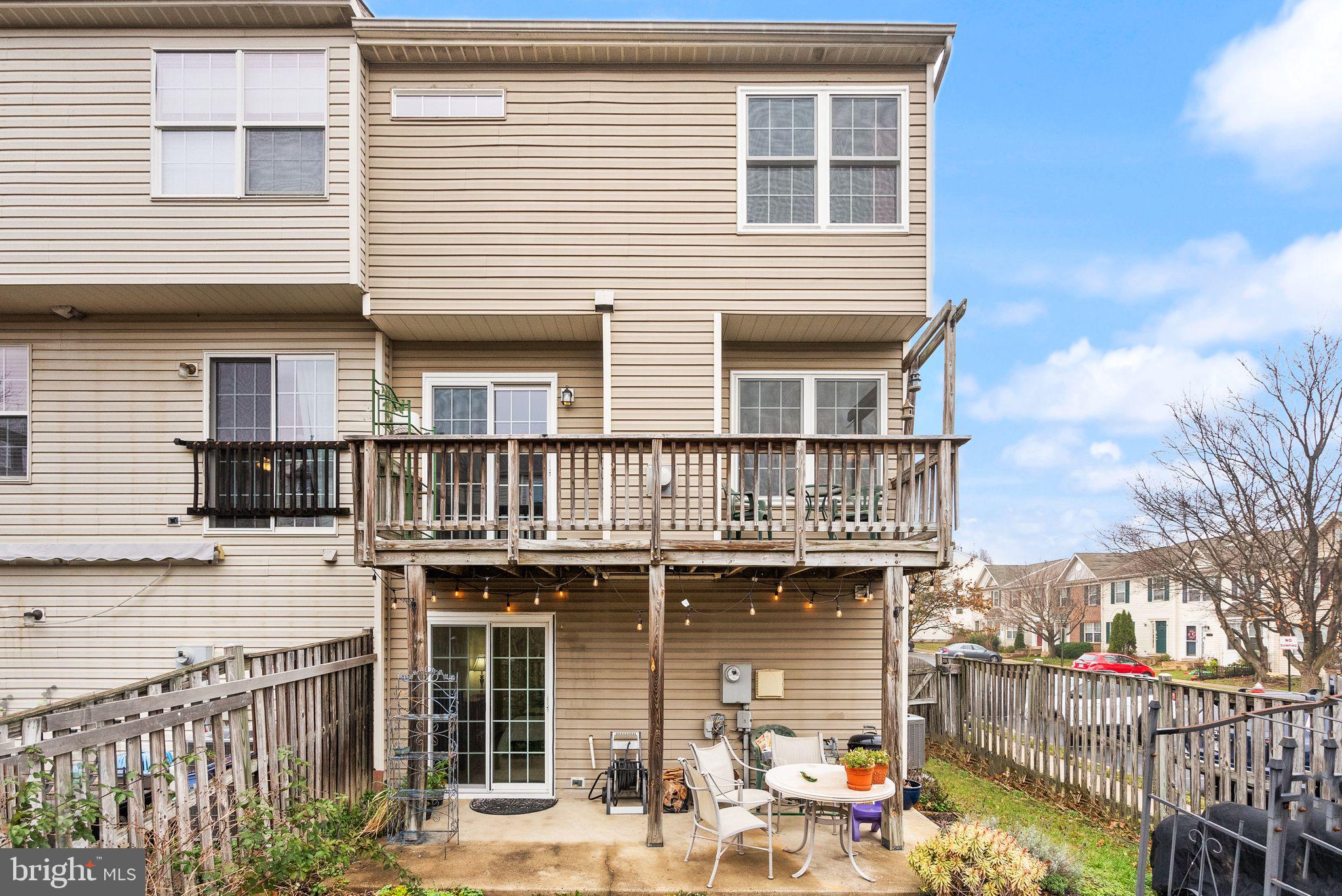 854 Vanderbilt Ter SE