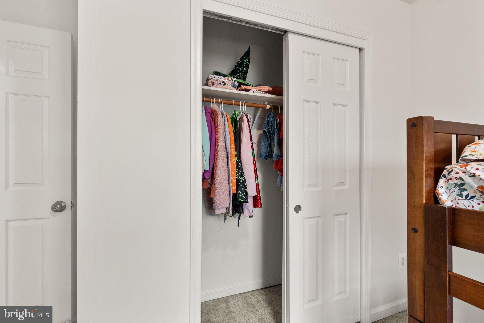 854 Vanderbilt Ter SE