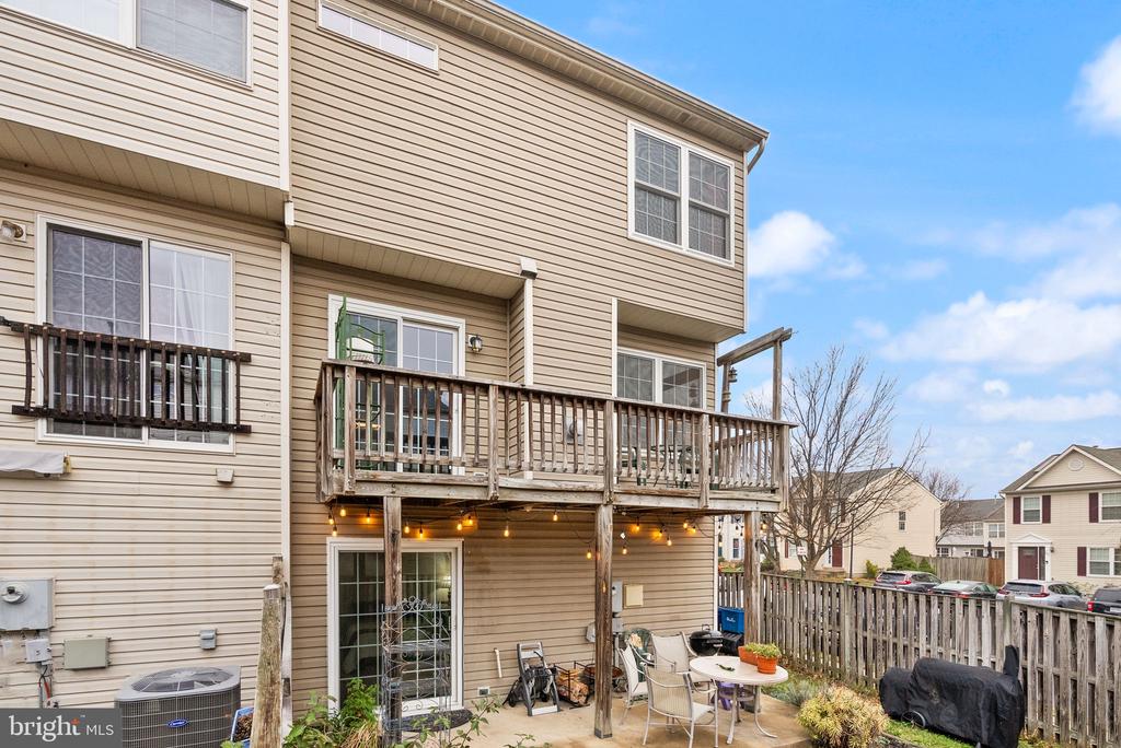854 Vanderbilt Ter SE