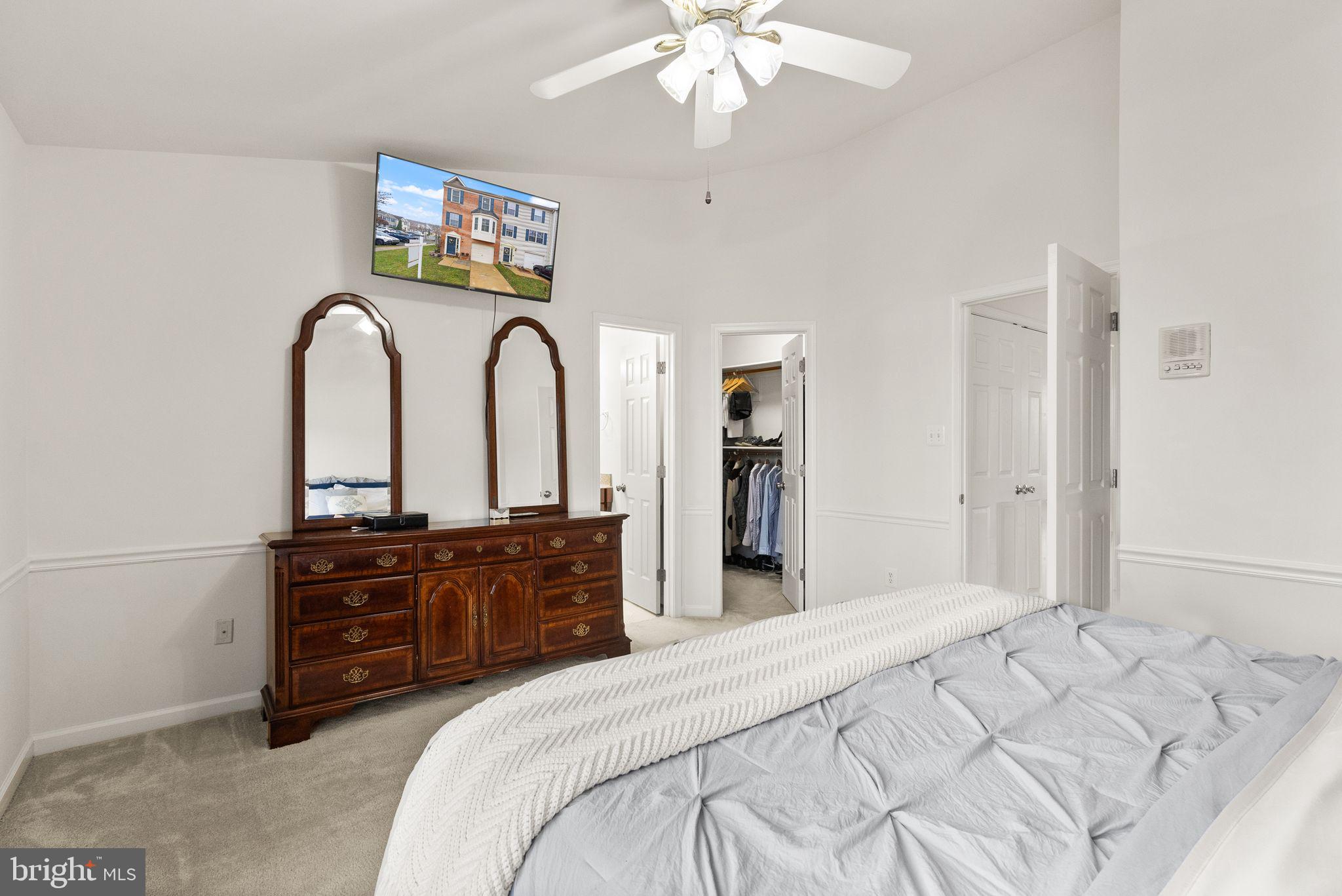 854 Vanderbilt Ter SE