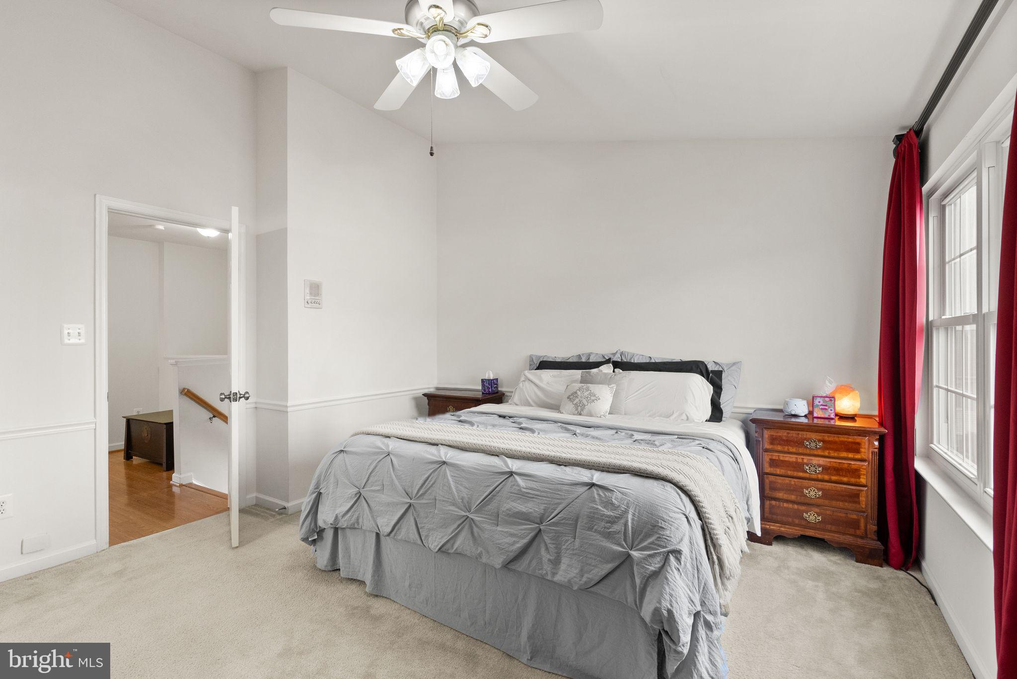 854 Vanderbilt Ter SE