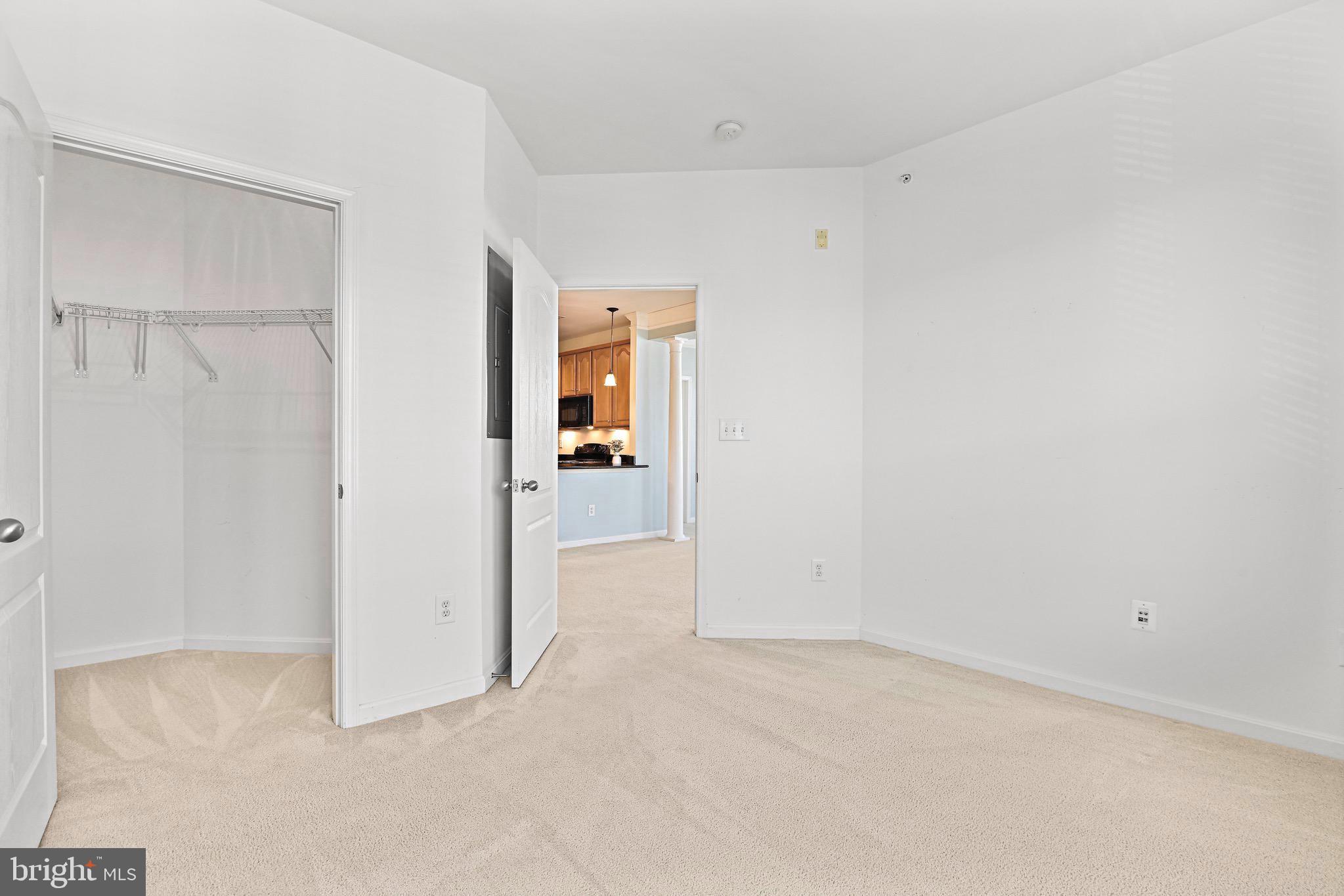 24701 Byrne Meadow Sq #403
