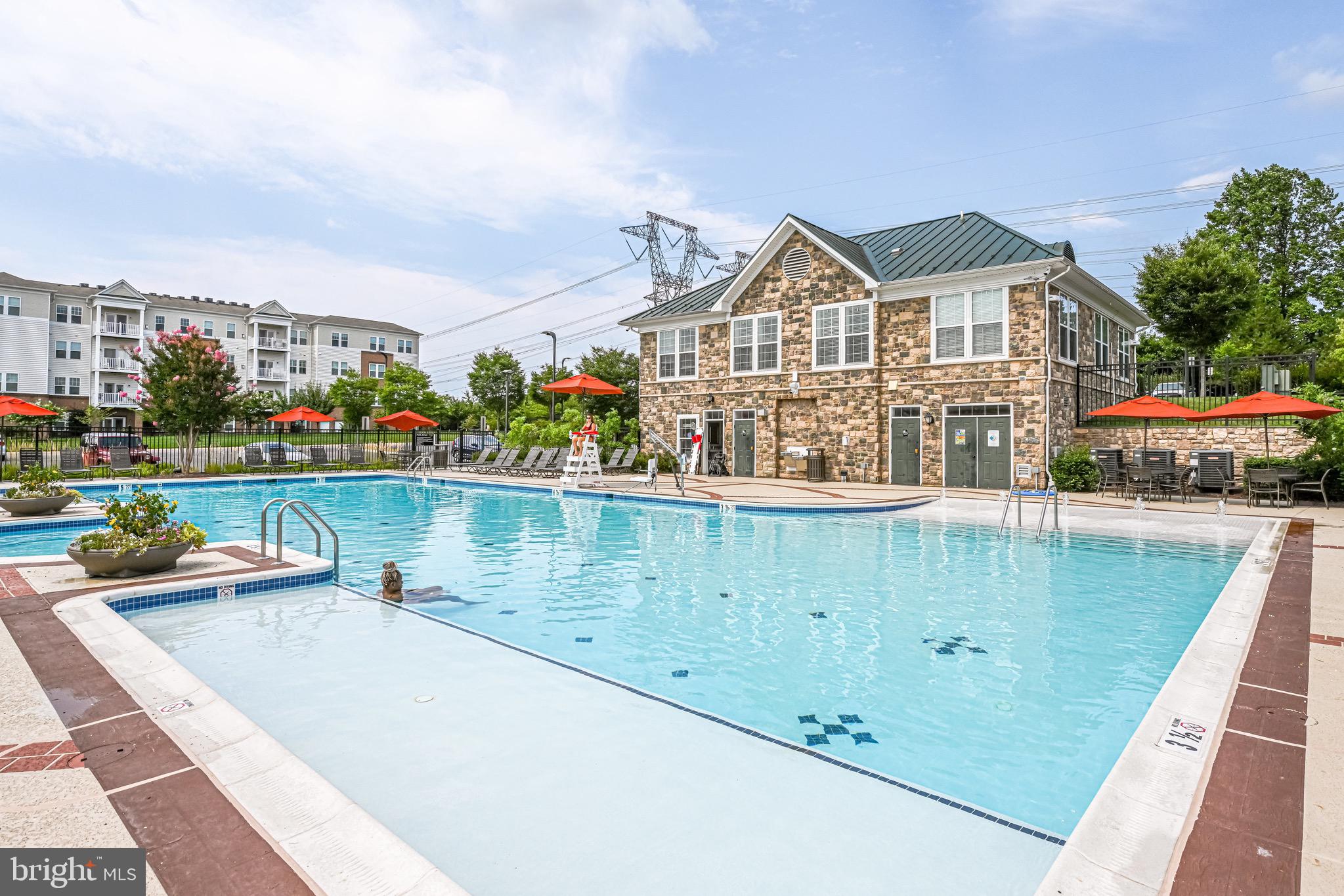 24701 Byrne Meadow Sq #403