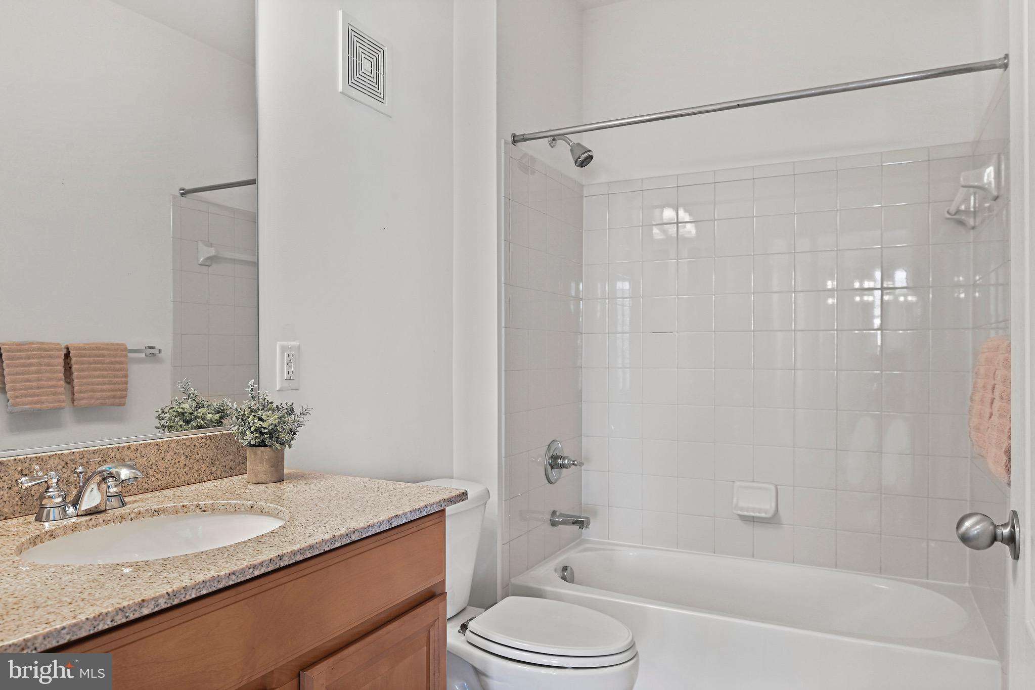 24701 Byrne Meadow Sq #403