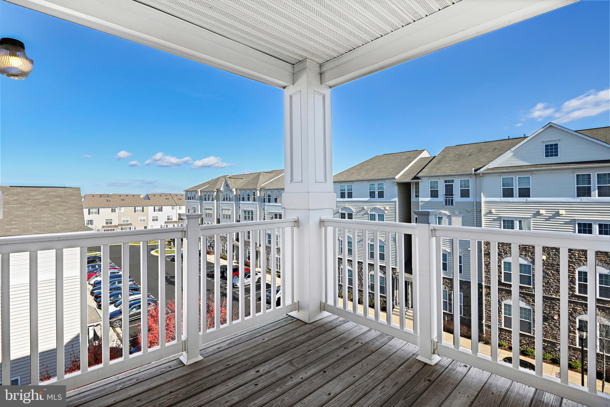 24701 Byrne Meadow Sq #403