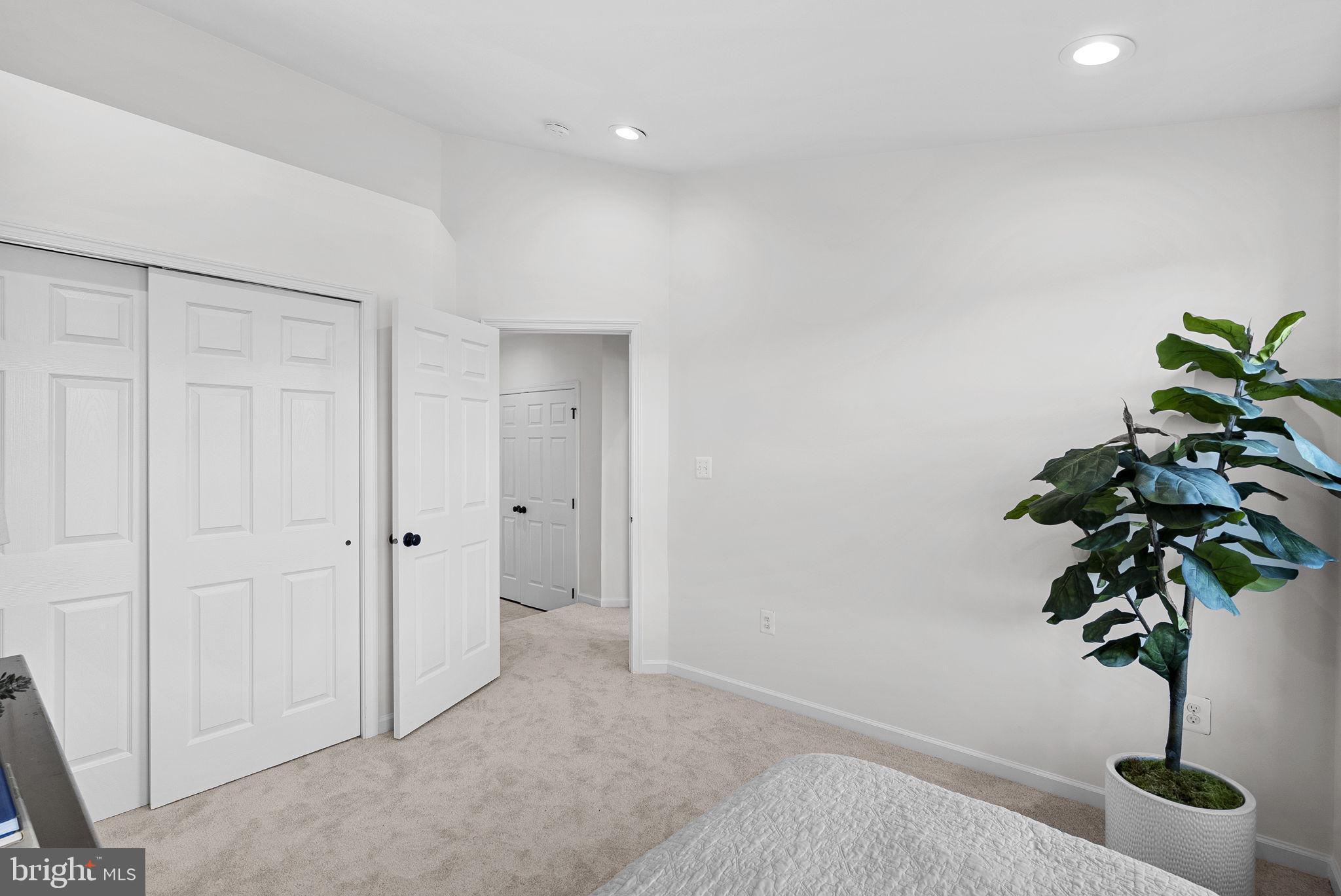 303 Dublin Sq