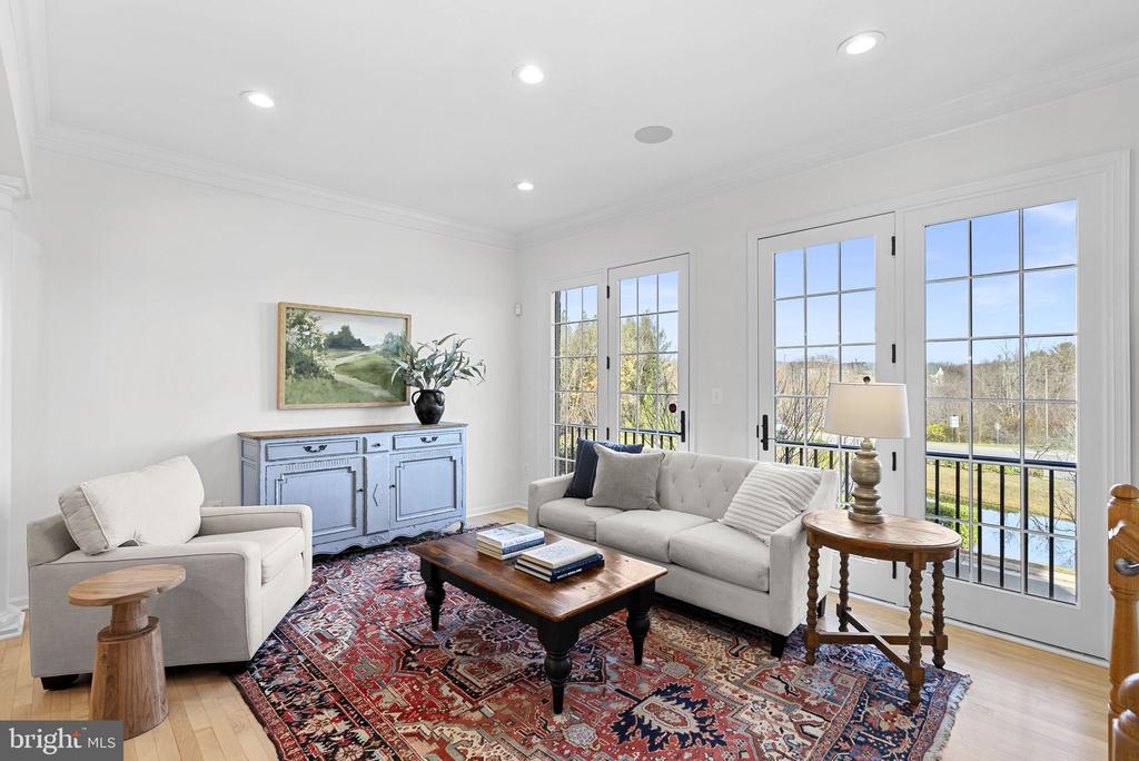 303 Dublin Sq