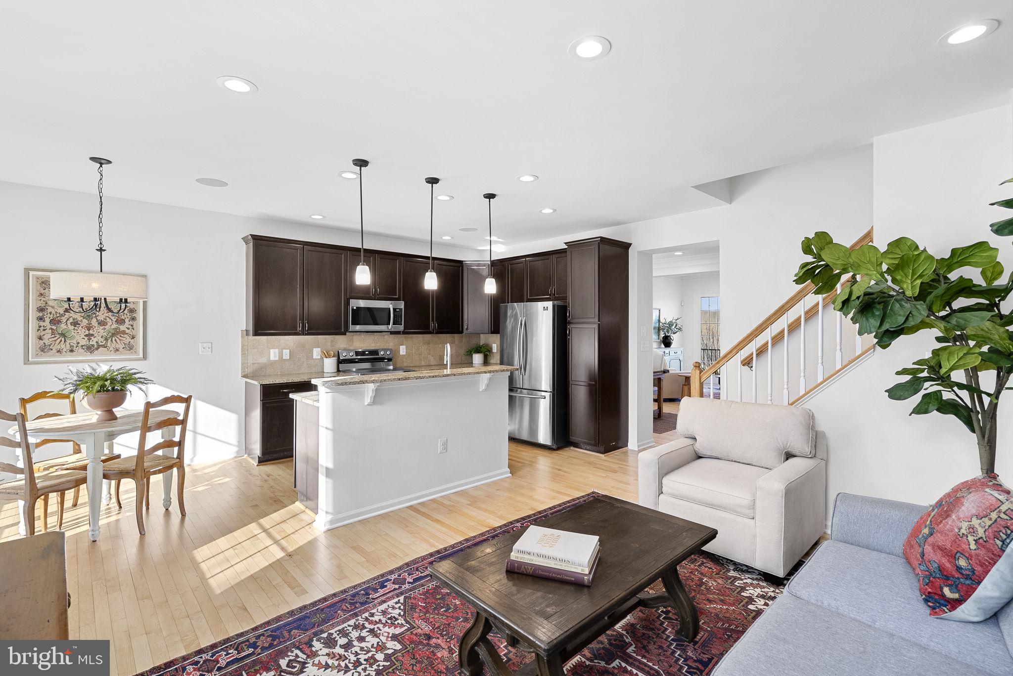 303 Dublin Sq