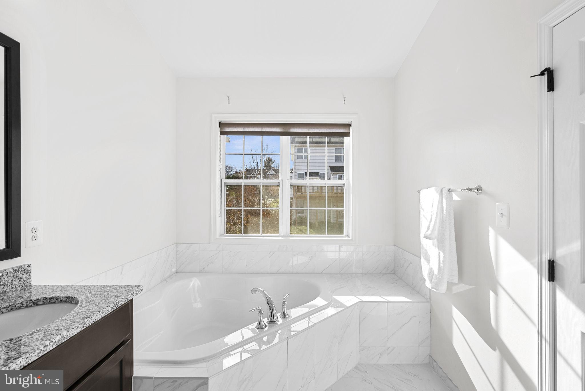 303 Dublin Sq