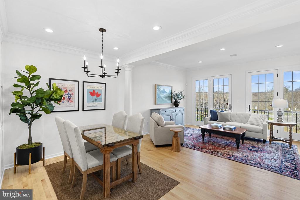 303 Dublin Sq