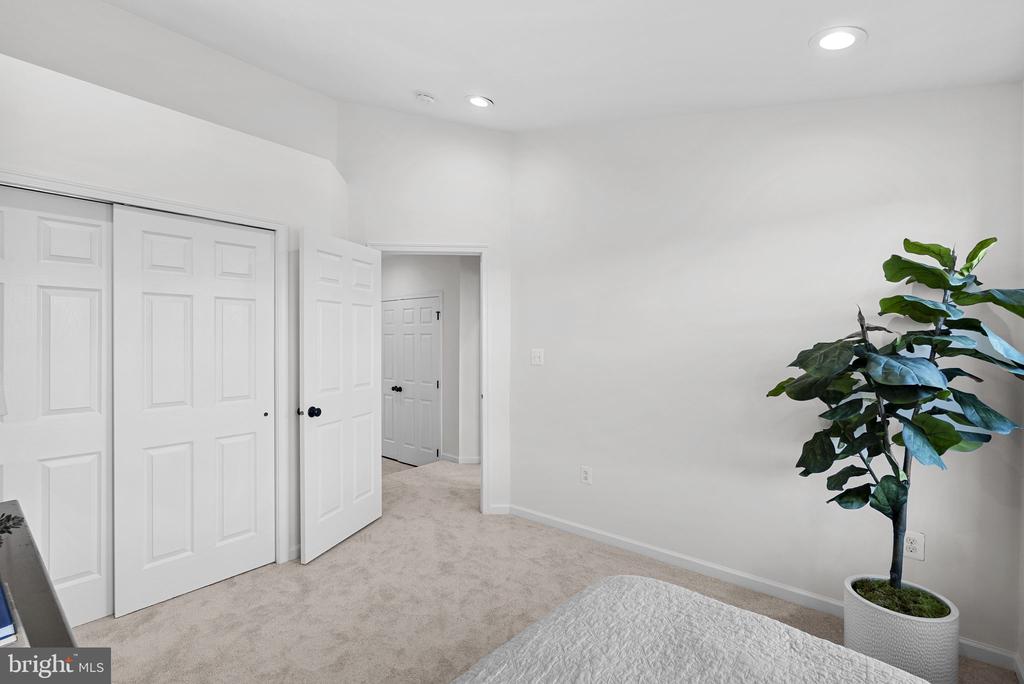 303 Dublin Sq