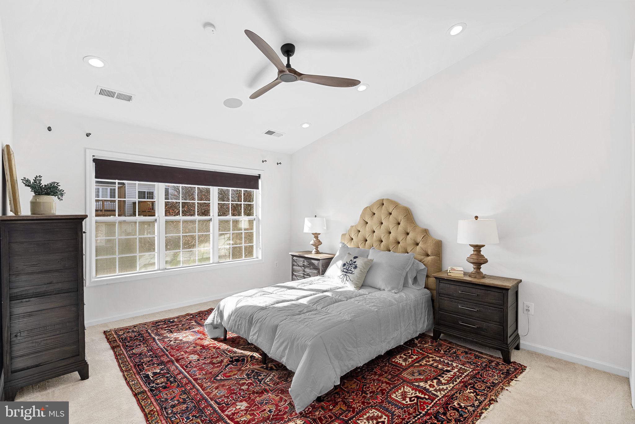303 Dublin Sq