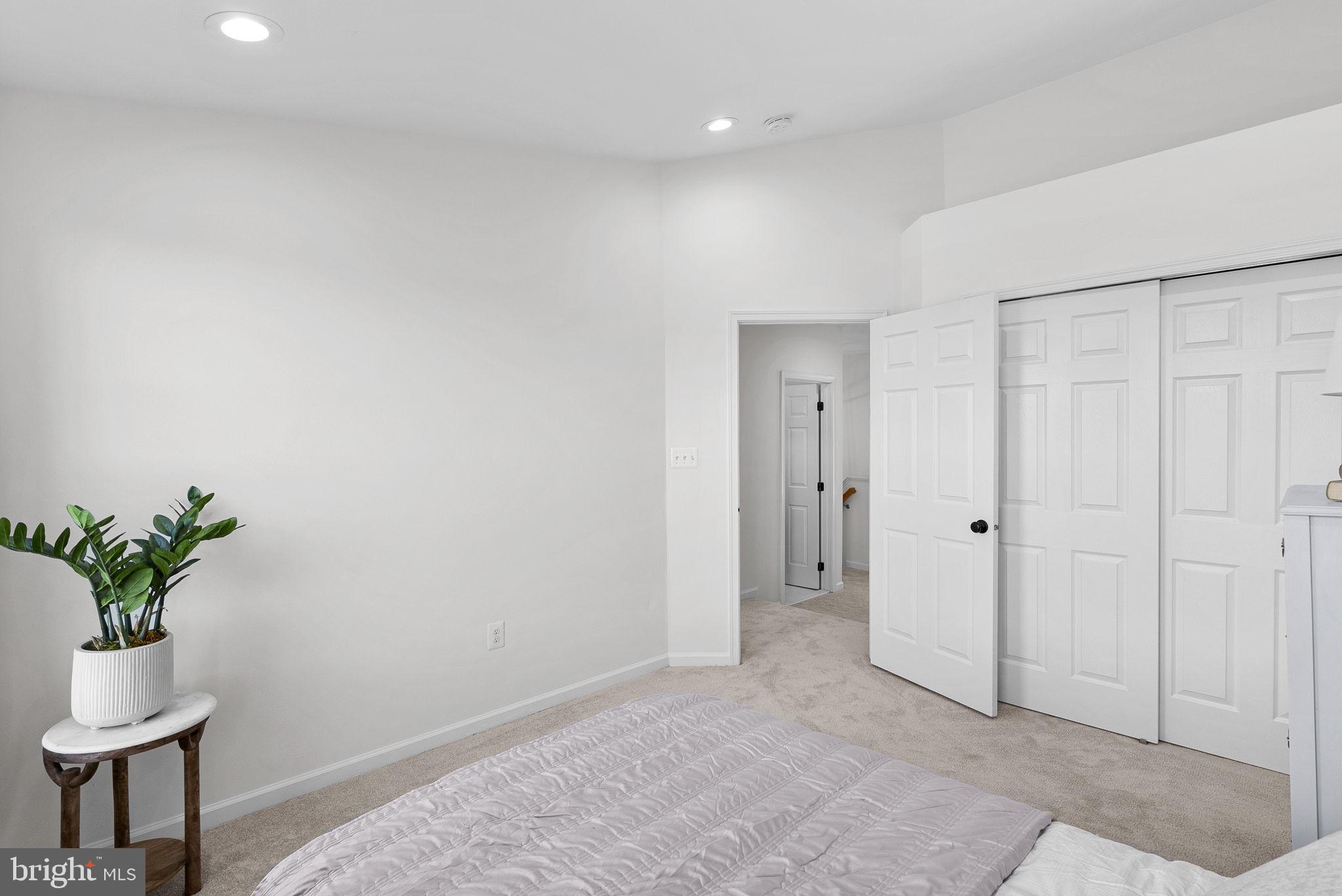 303 Dublin Sq