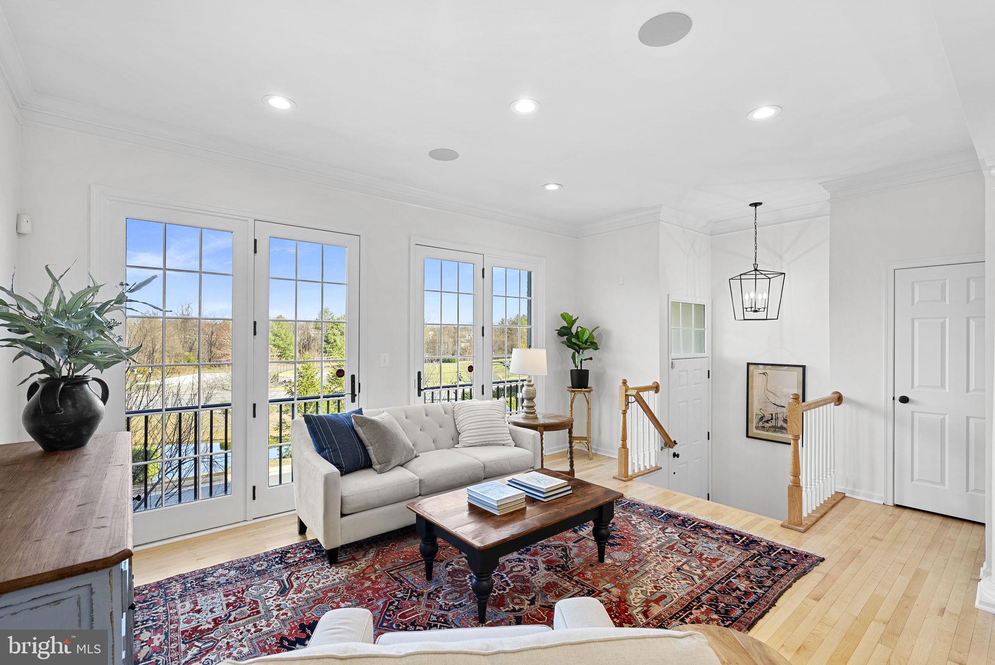 303 Dublin Sq