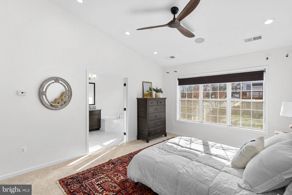 303 Dublin Sq