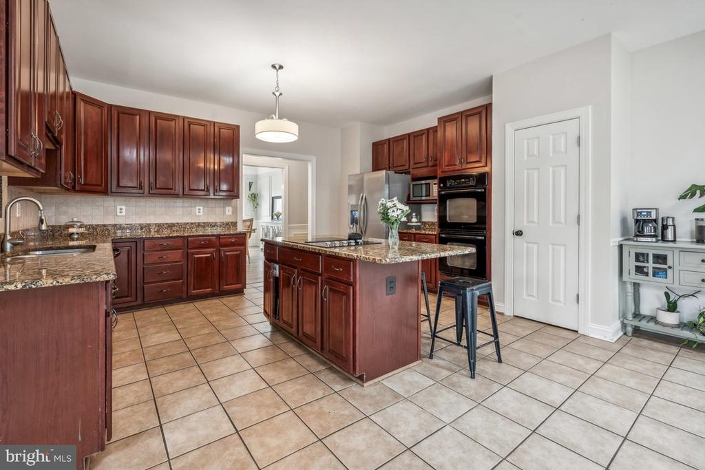 38386 Millstone Dr
