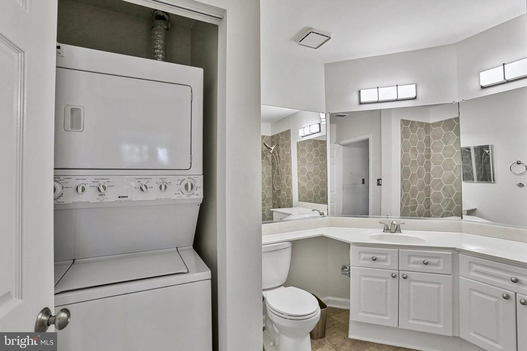 20311 Beechwood Ter #302