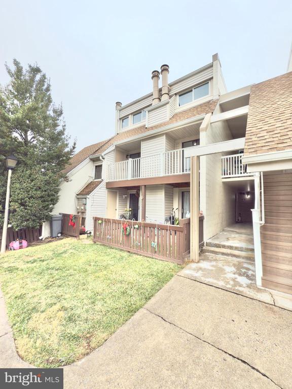 1068 Mycroft Ct