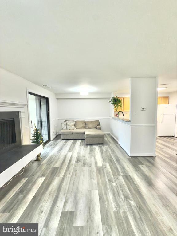 1068 Mycroft Ct