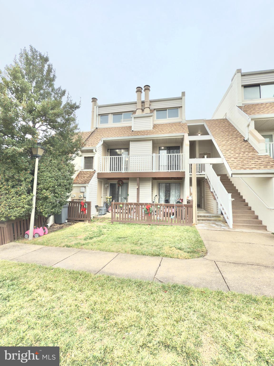 1068 Mycroft Ct