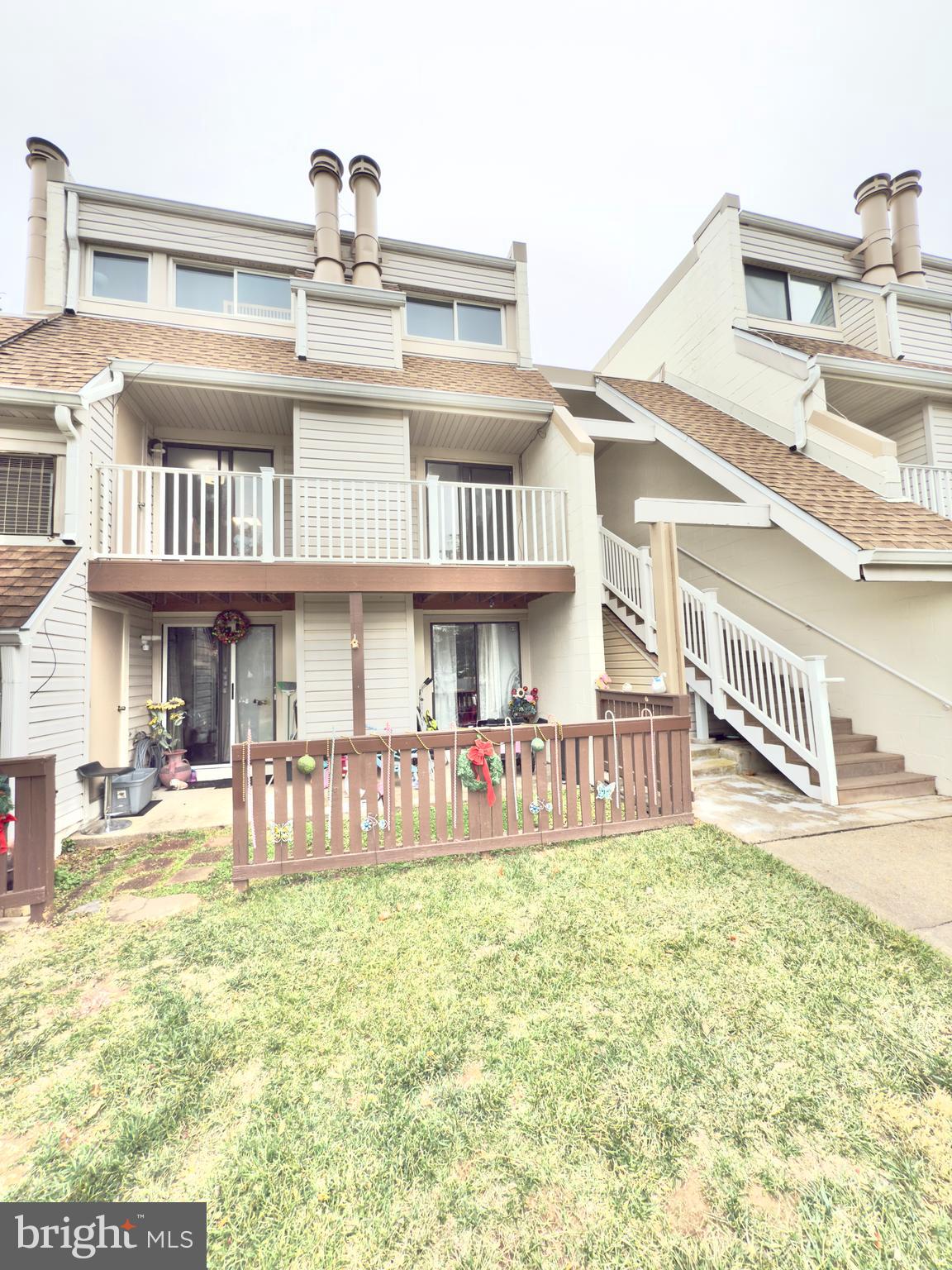 1068 Mycroft Ct