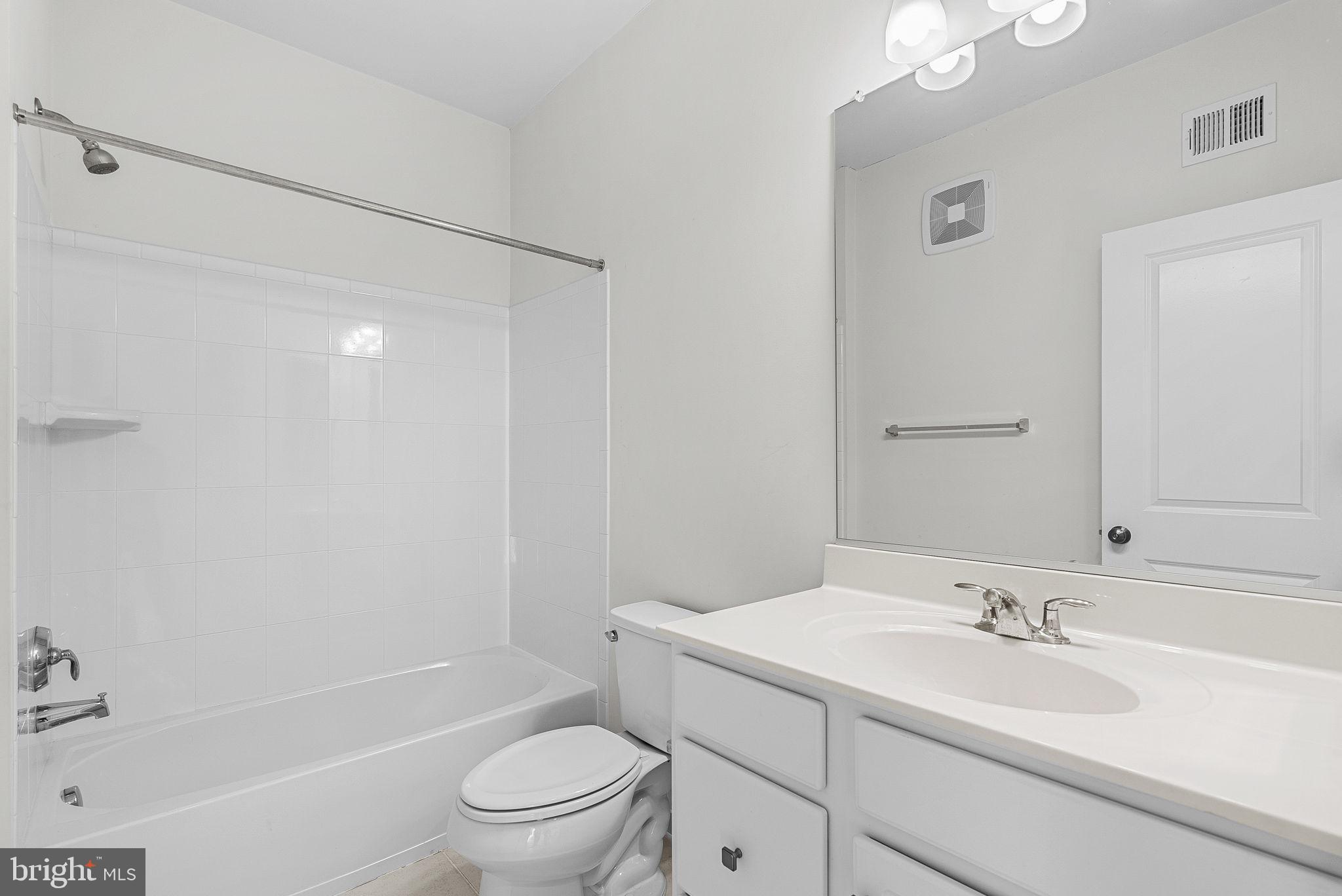 1310 Ribbon Limestone Ter SE
