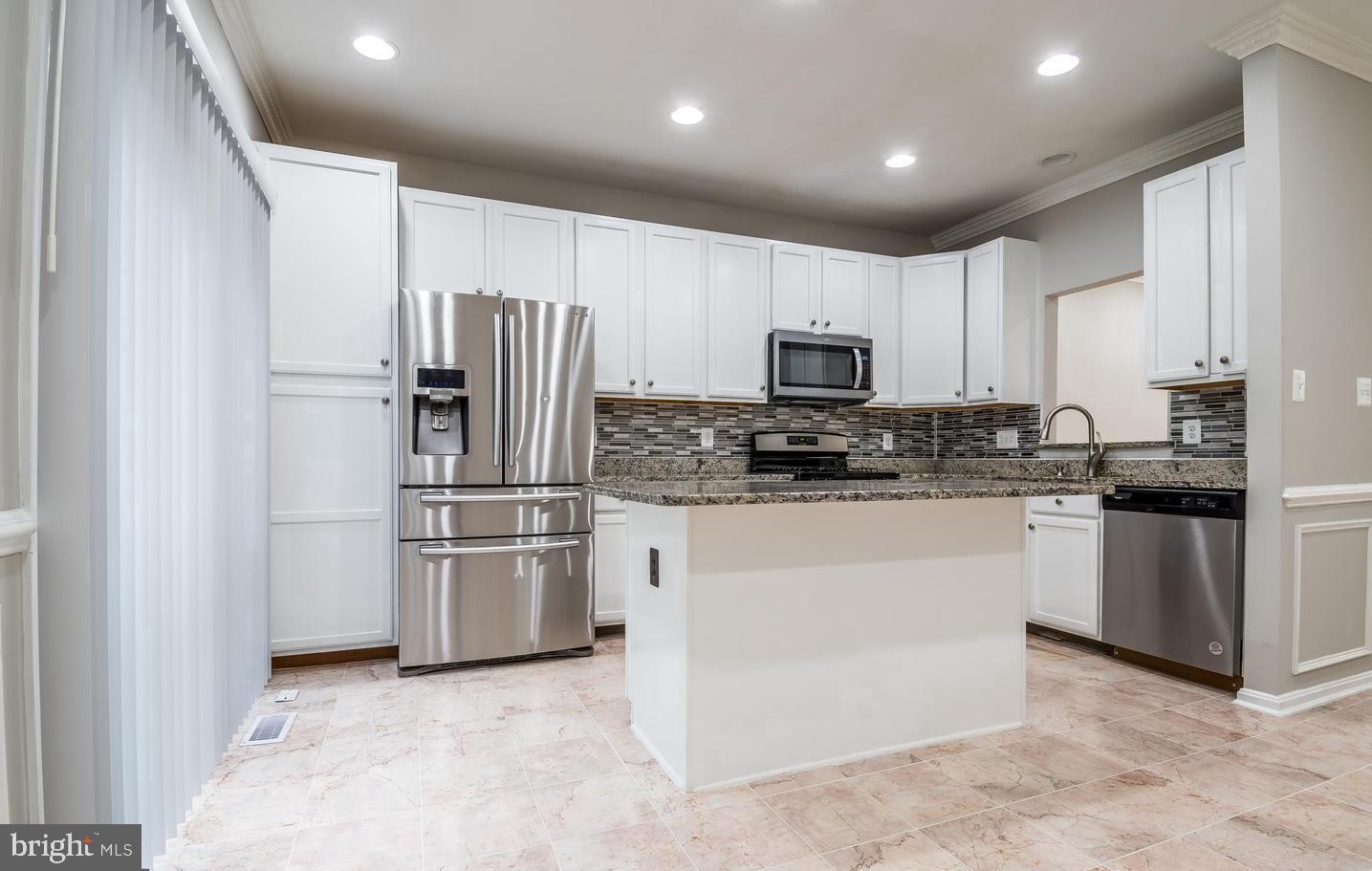 45572 GRAND CENTRAL SQ