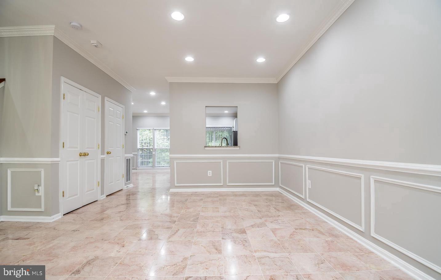 45572 GRAND CENTRAL SQ