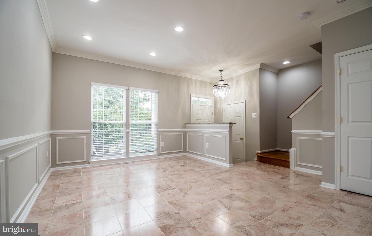 45572 GRAND CENTRAL SQ