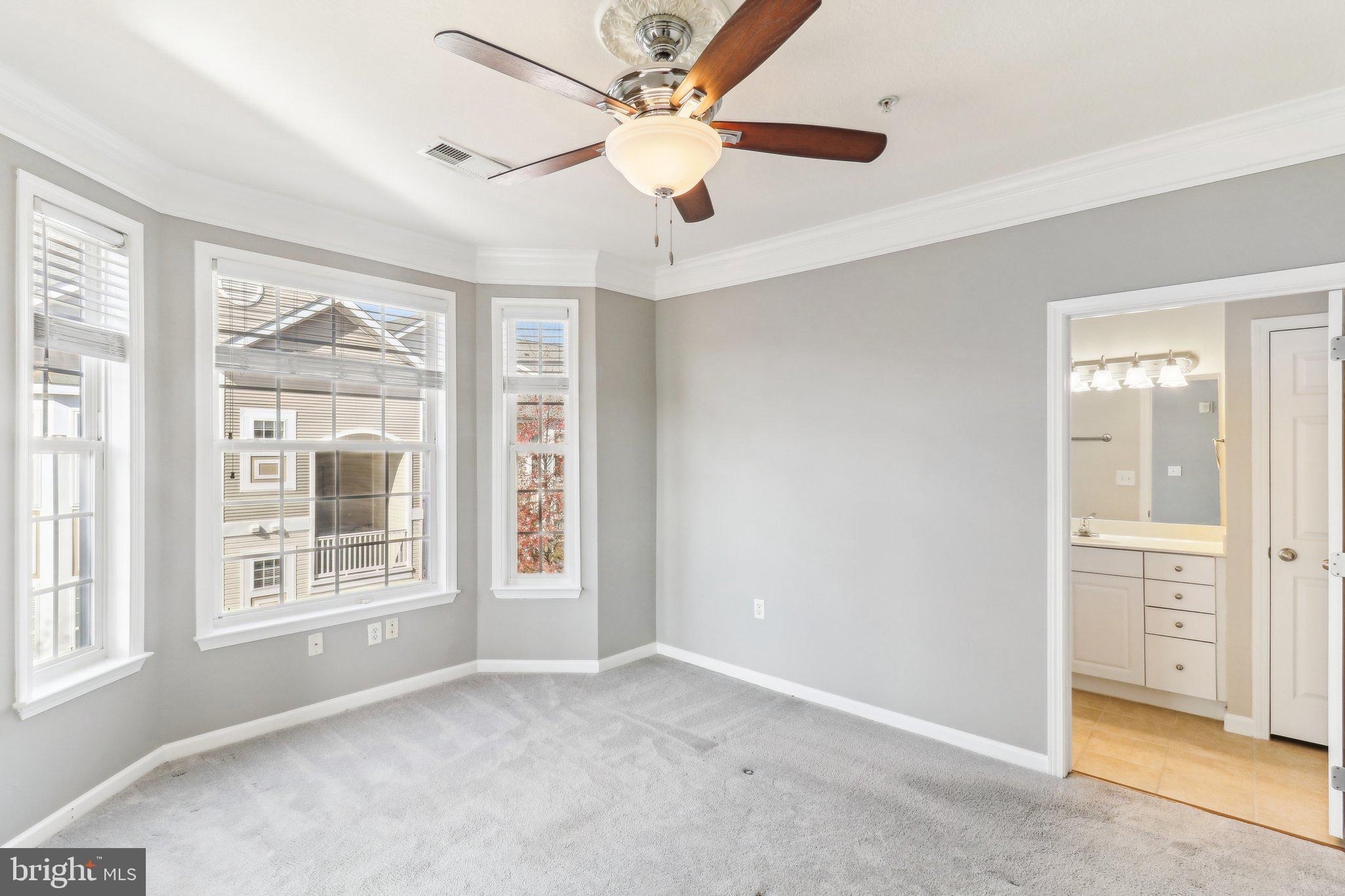 507 SUNSET VIEW TER SE #303