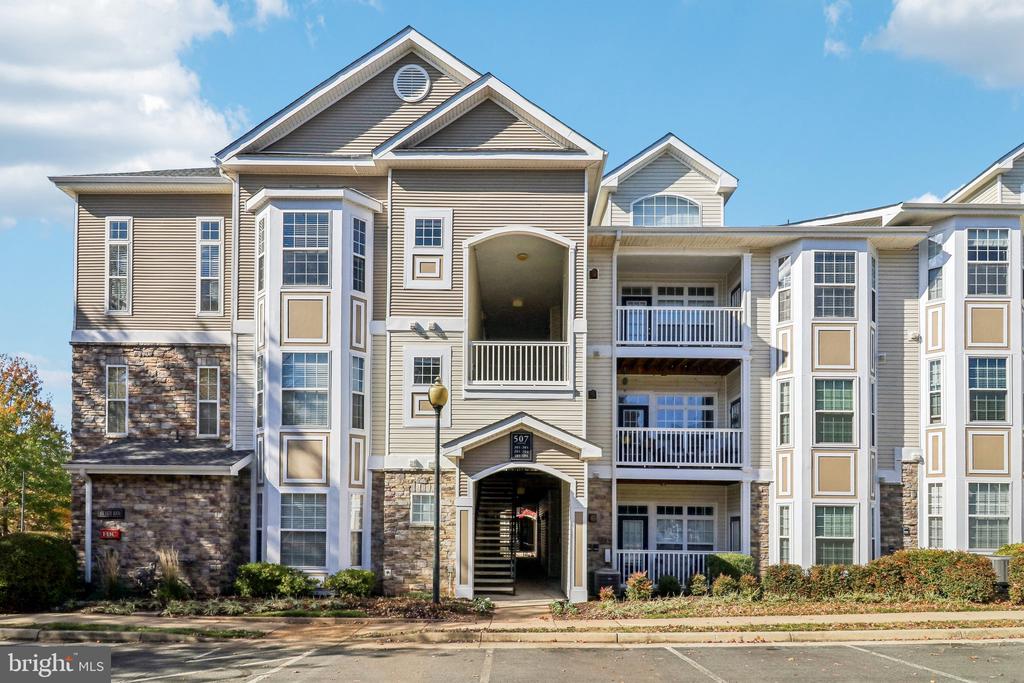 507 SUNSET VIEW TER SE #303