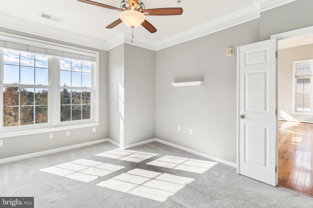 507 SUNSET VIEW TER SE #303