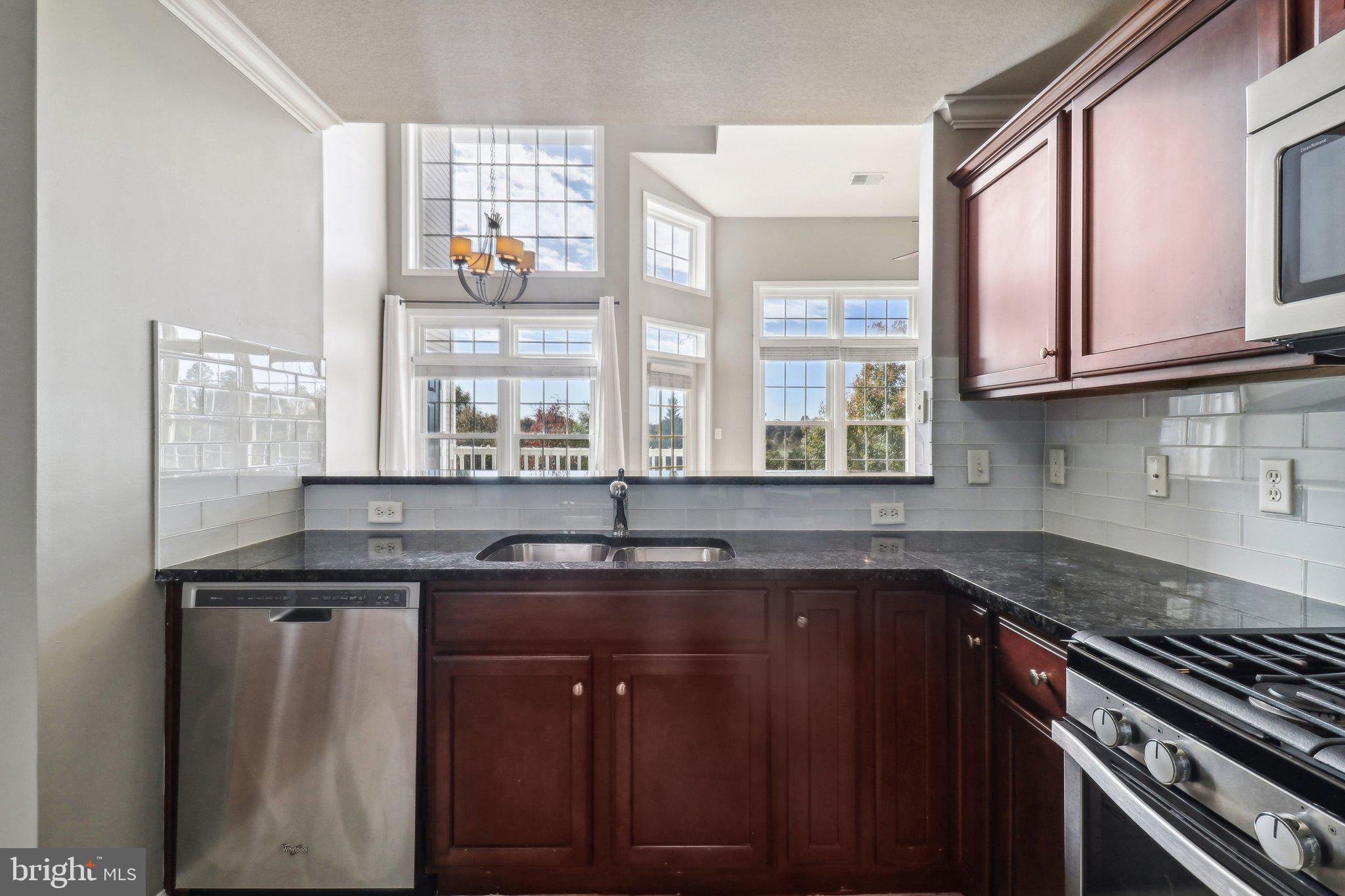507 SUNSET VIEW TER SE #303