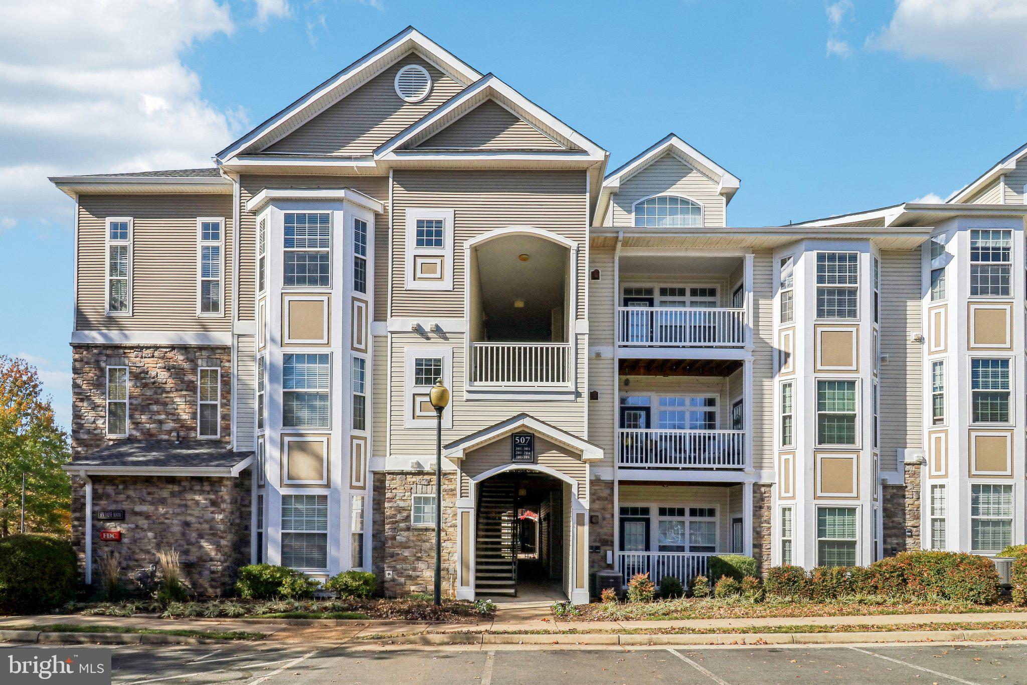 507 SUNSET VIEW TER SE #303