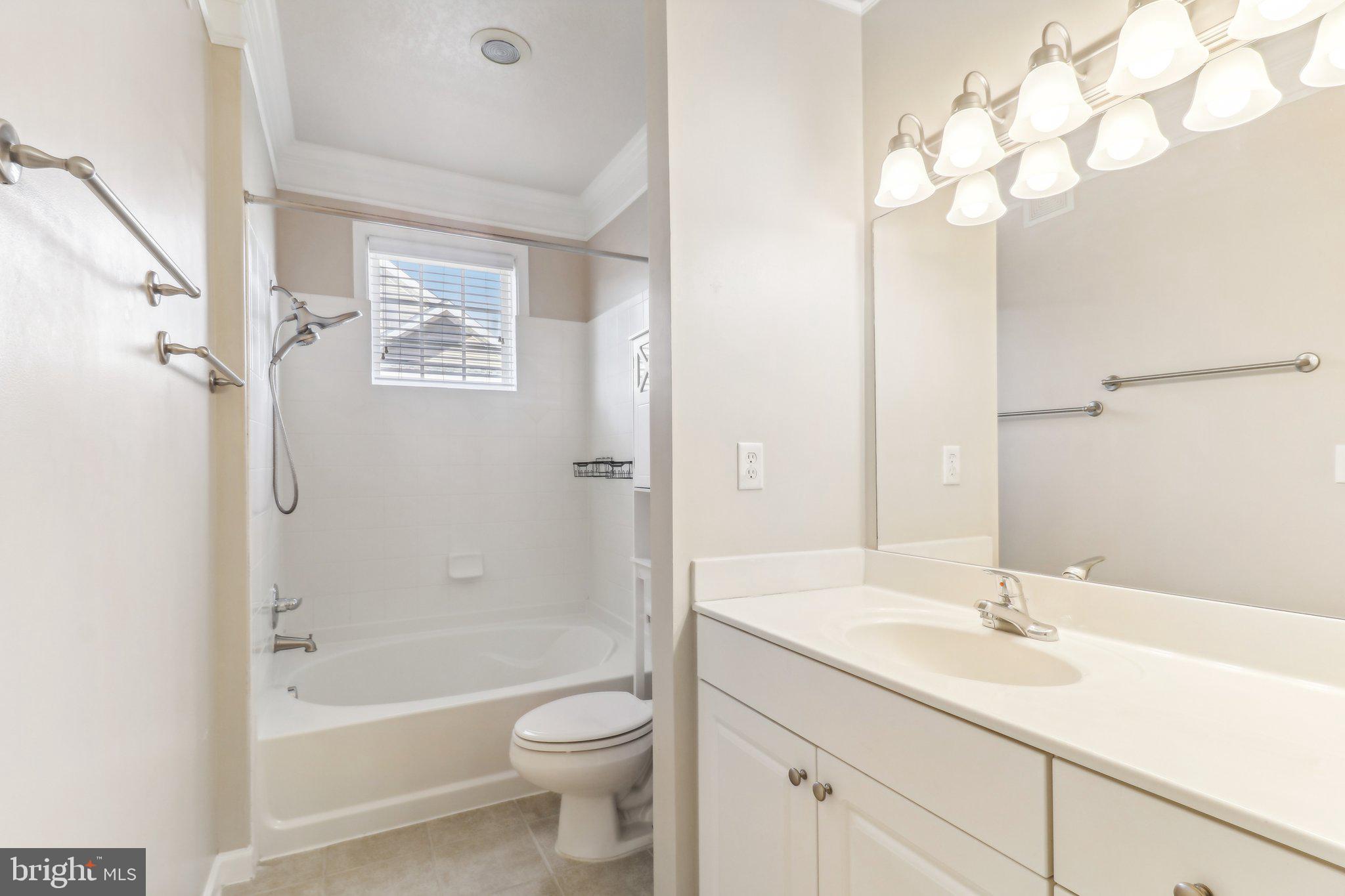 507 SUNSET VIEW TER SE #303