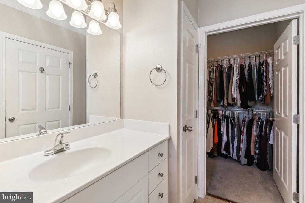 507 SUNSET VIEW TER SE #303