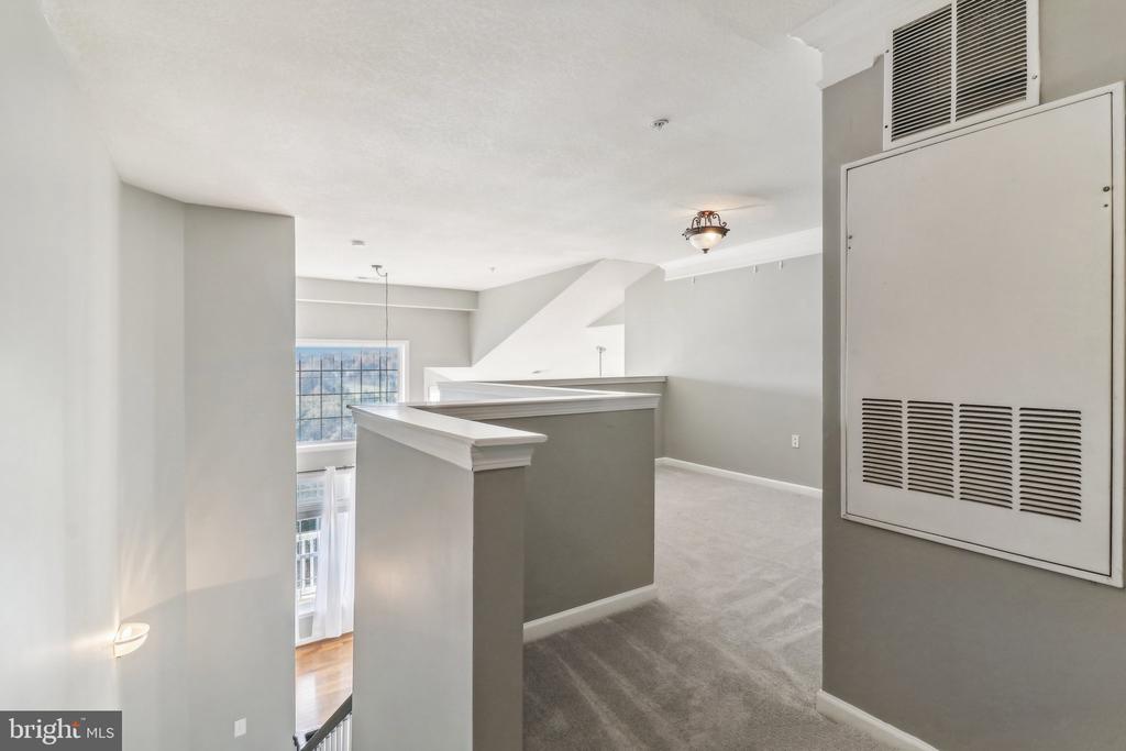 507 SUNSET VIEW TER SE #303