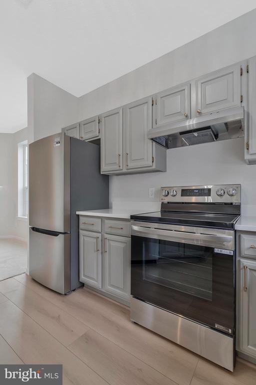 672 Gateway Dr SE #602