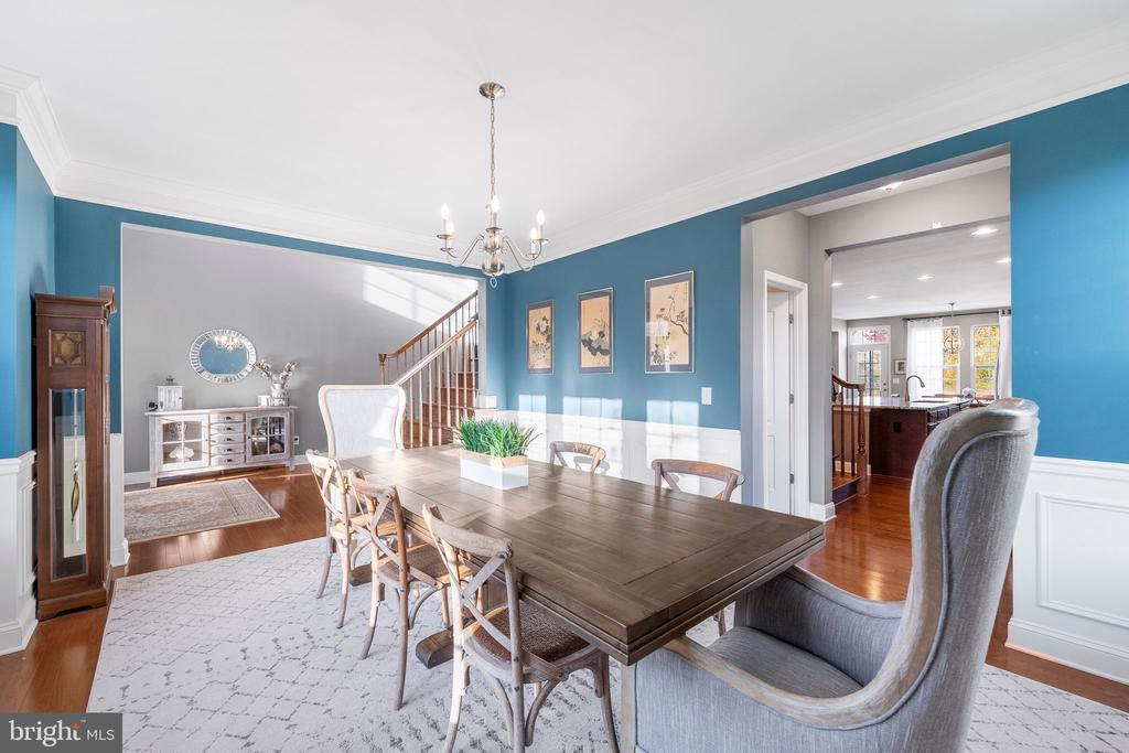 24481 Island Pool Ct