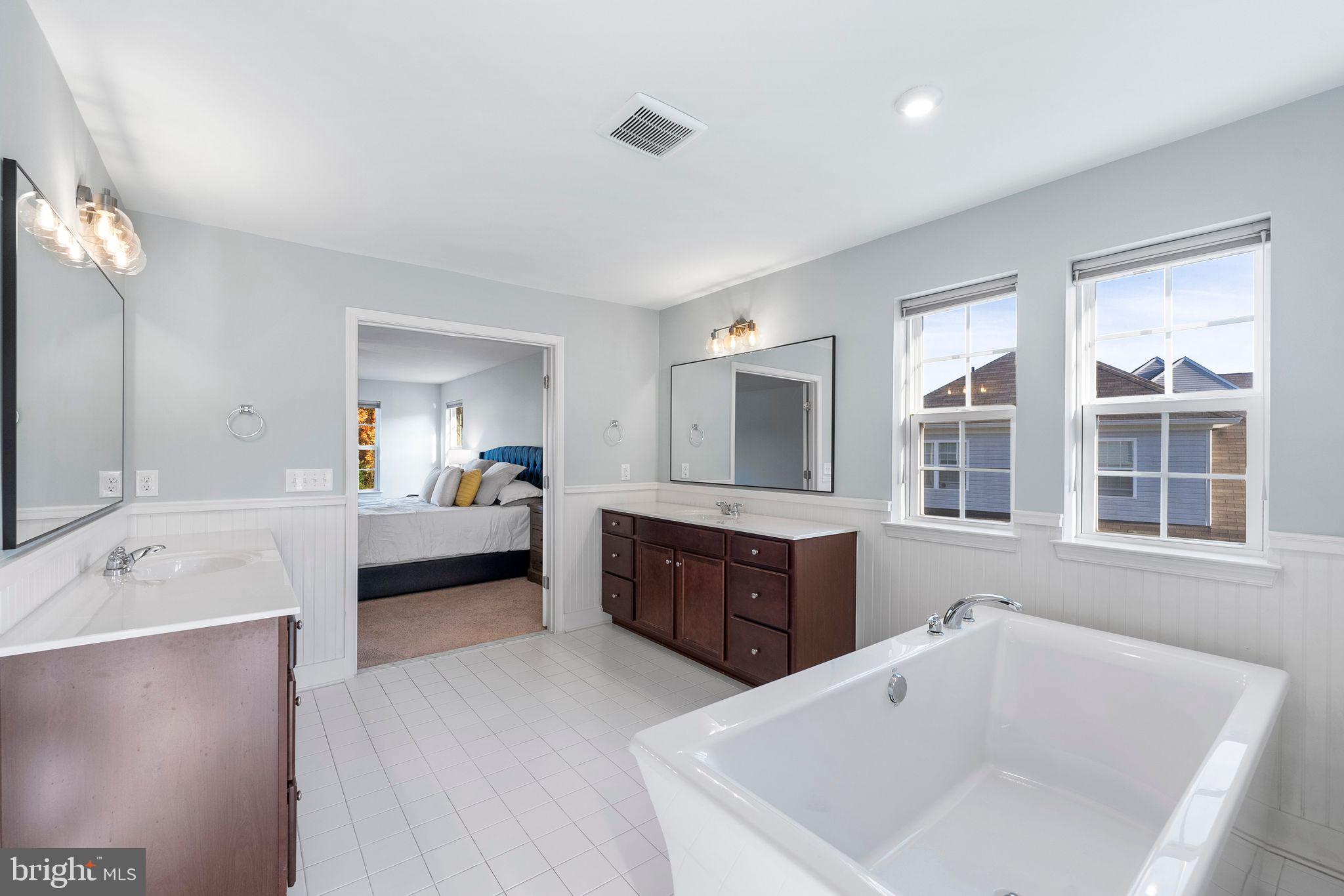 24481 Island Pool Ct